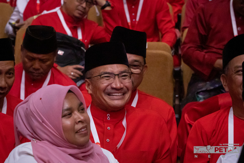[UPDATED] I’m ready to fight for Umno posts if field opened: Hisham