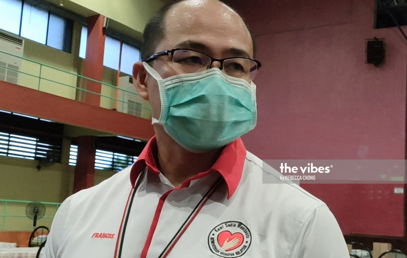 Flowers, fruits, kind words keep Sandakan hospital staff going