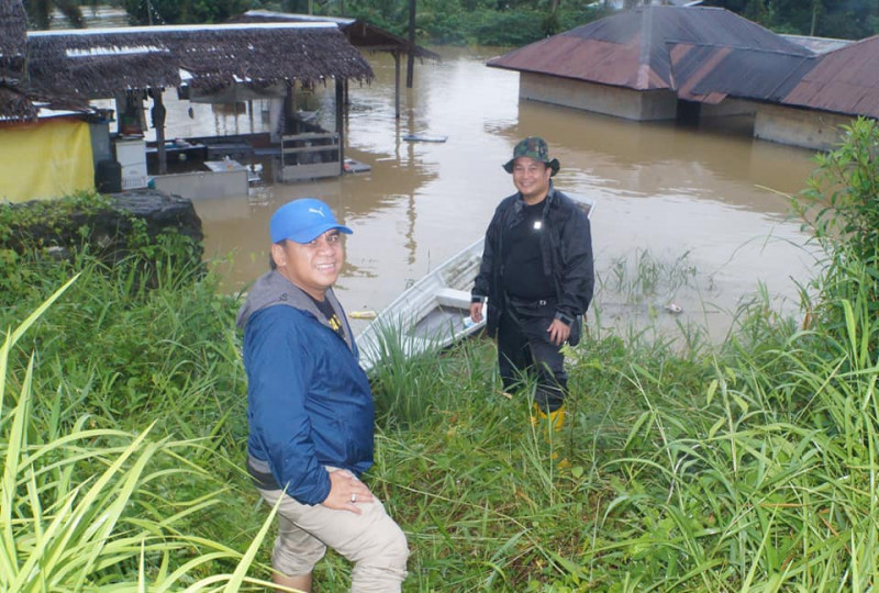 Two elected reps join forces to help flood victims