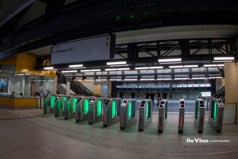 More payment options besides TnG to be allowed soon for public transport: Loke