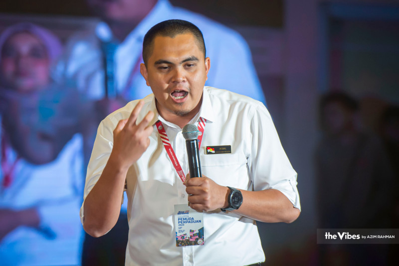 Akmal should leave UMNO and join PAS, says DAP woman leader