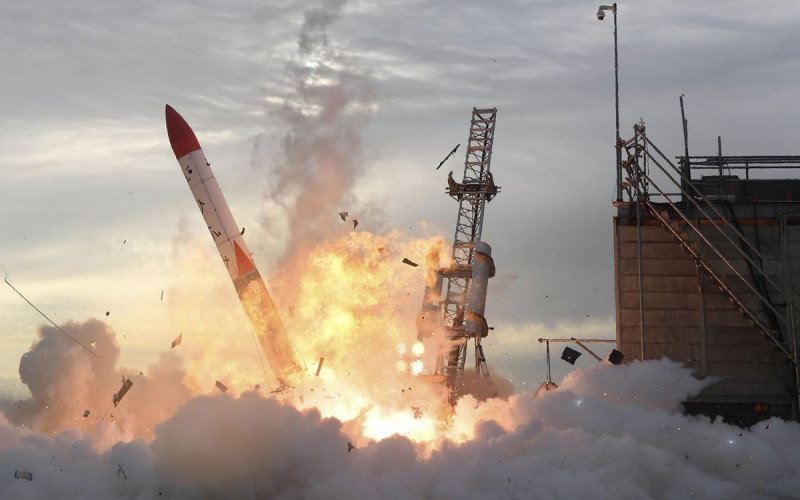 Japanese rocket engine explodes during test