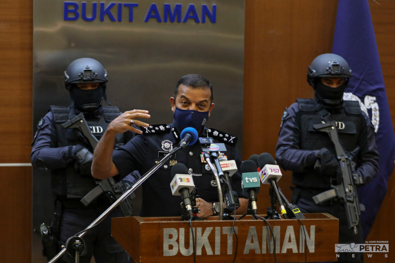 Cops nab nine civil servants for allegedly selling seized drugs