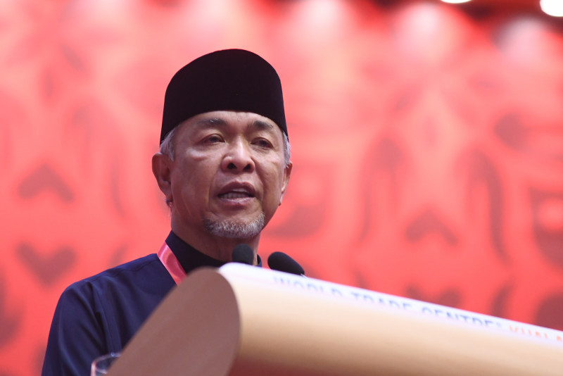Respect my authority: Zahid responds to bombshell with Umno constitution