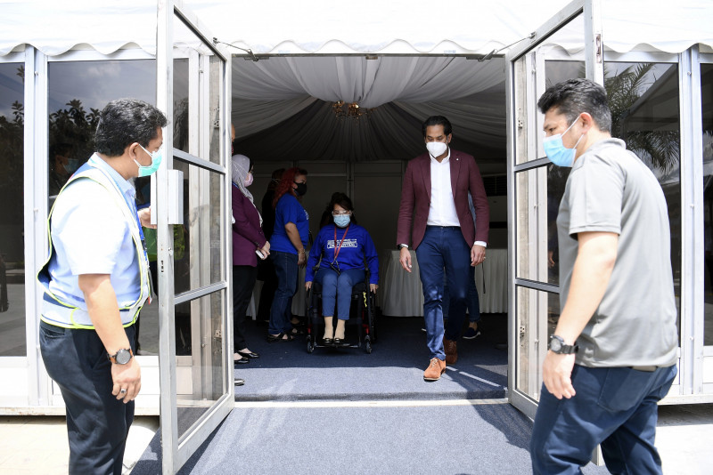 13,500 PwDs to get Covid-19 jabs at nation’s first drive-through PPV