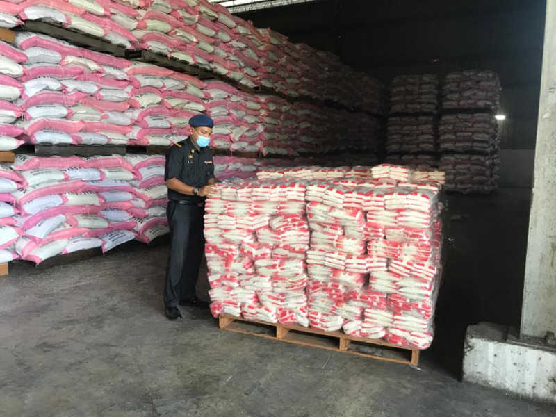 Sandakan’s sugar shortage to end tomorrow after shipping delay bites supply