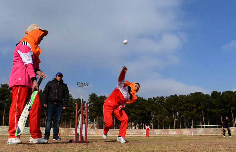Don't boycott men's cricket team, pleads former Afghan women's chief
