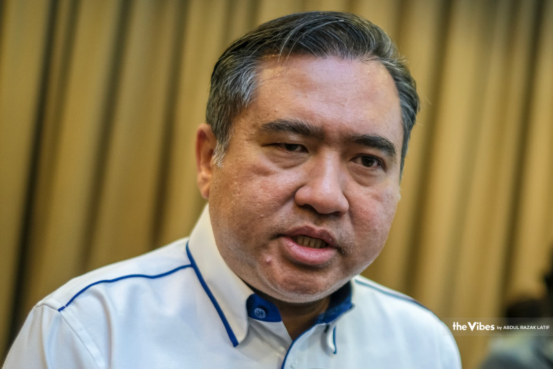 RM3,000 for economy class ticket? Check your facts, Loke tells Wee