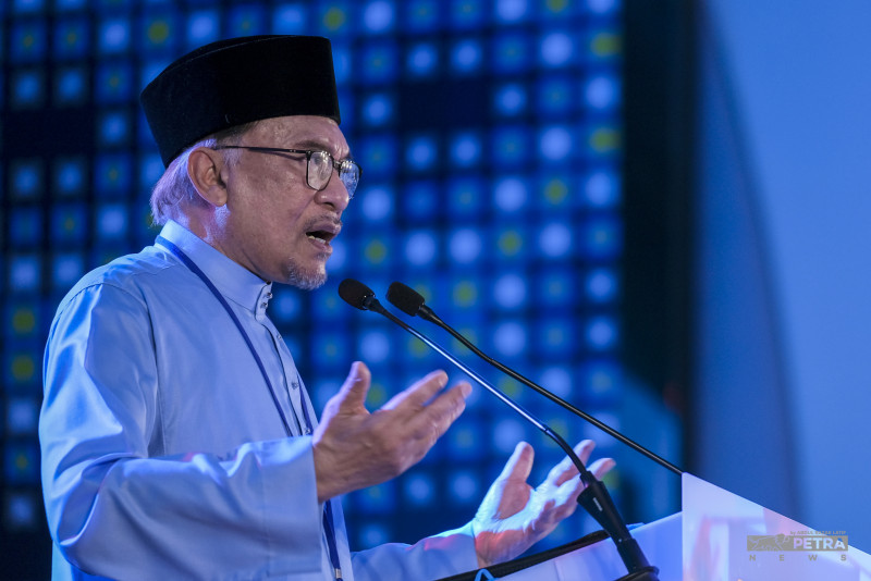 How could I harp on people’s struggles while having RM50,000 allowance: Anwar