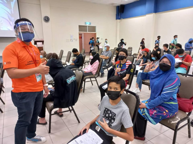 Vaccination of teenagers in Sabah starts today