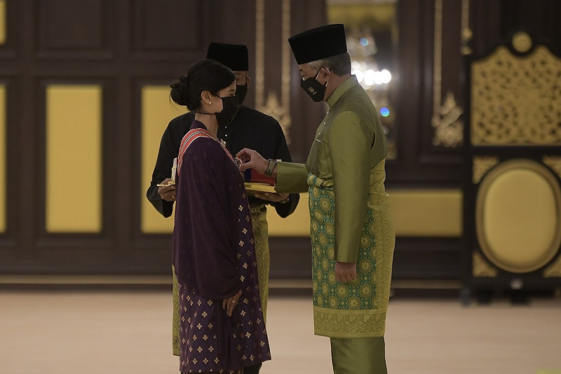 Squash legend Nicol David conferred ‘Datuk’ title by king
