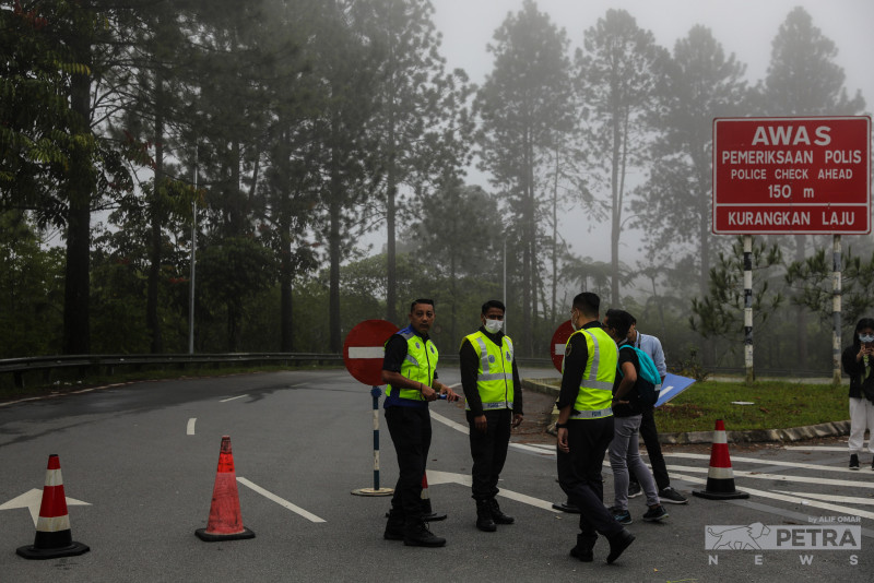 Batang Kali hotels, Genting Highlands workers fret over road closure
