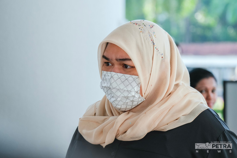 Siti Bainun set to represent herself after court rejects bid to postpone hearing