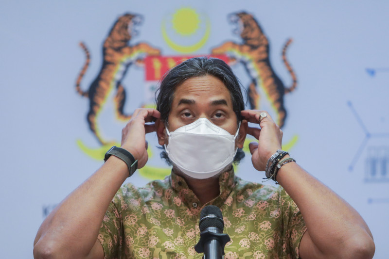 Face masks now optional on flights: health minister
