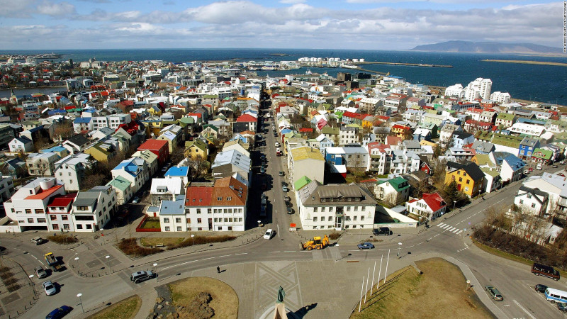 Iceland tightens restrictions after Covid-19 spike