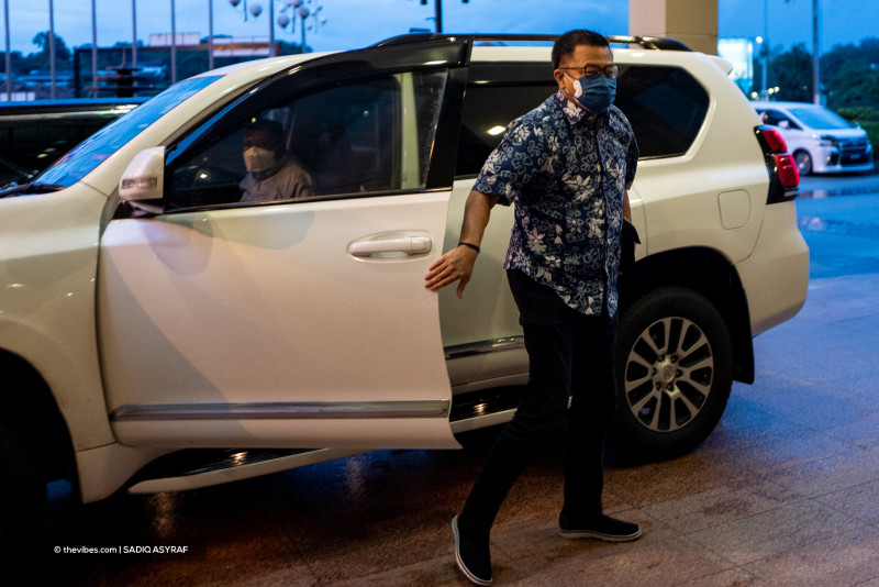 Umno Supreme Council meet ends; BN powwow to decide PM9 candidate