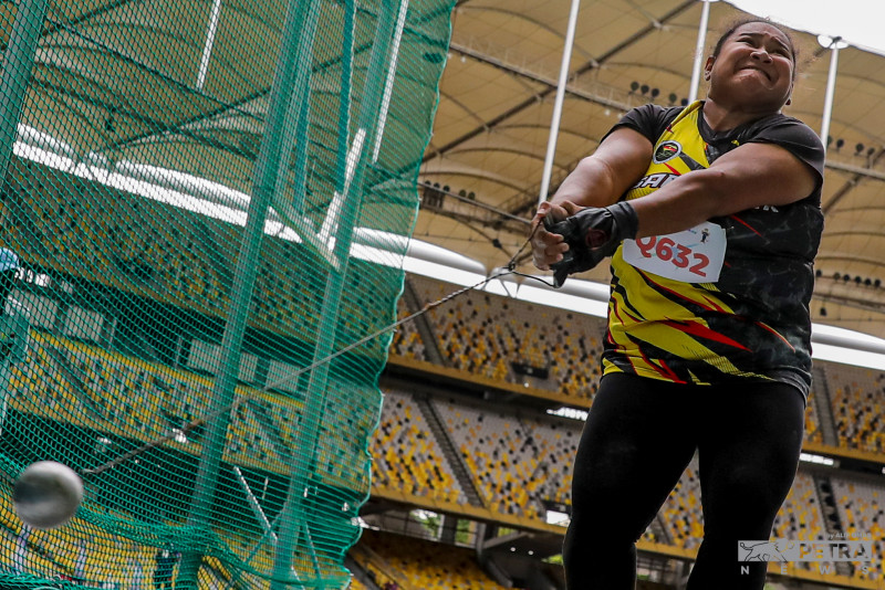 Hammer throw queen ‘Graces’ S’wak with her fourth Sukma gold