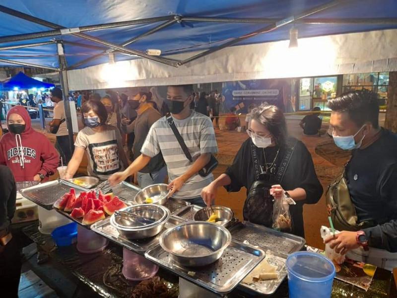 Sabahans flock to popular spots as govt relaxes travel rules