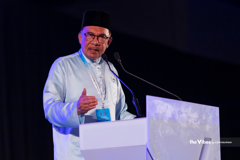 Anwar trumpets Nenggiri victory as morale booster for Putrajaya