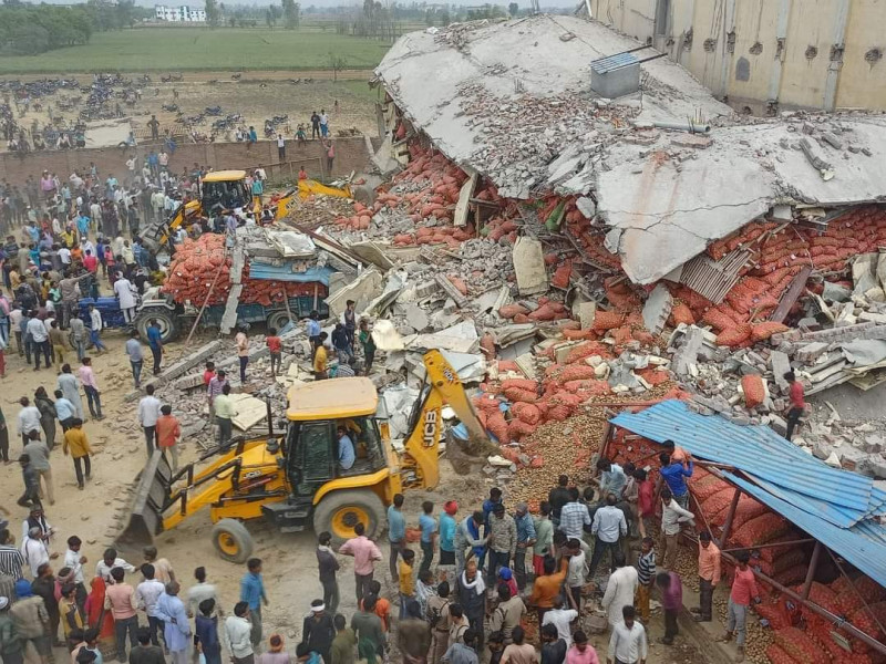 14 dead as roof of storage facility collapses in India