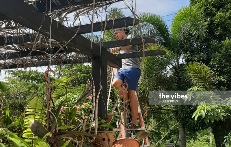 Sabah families find comfort at home
