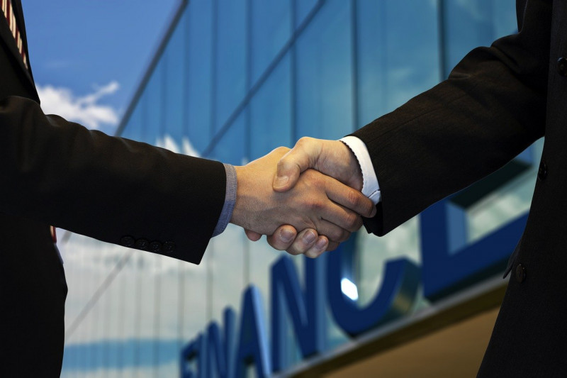 UK insurer RSA agrees £7.2 bil takeover by Canadian, Danish groups