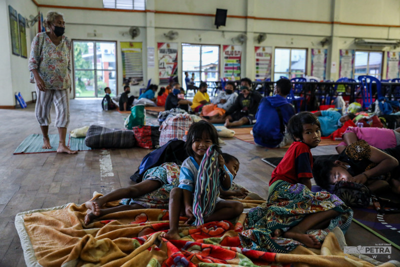 Over 5,700 relief centres nationwide for up to 1.63 mil flood evacuees