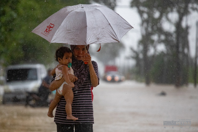 No one else will come: netizens step up as flood victims seek help online