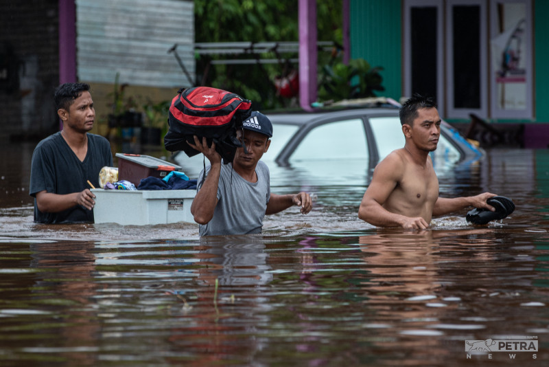 Floods: S’gor, S’wak, Sabah latest to be hit