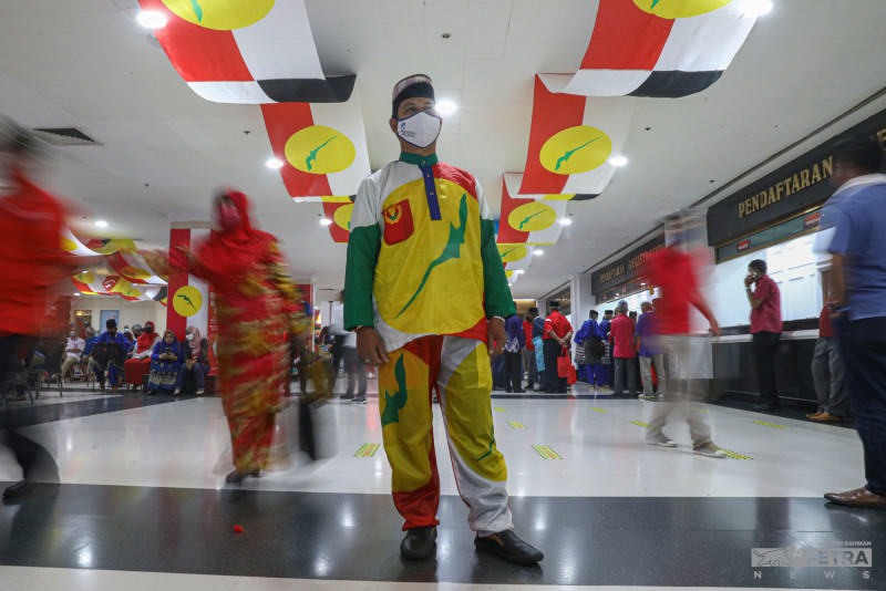 Umno AGM: kicking the can of factionalism down the road?