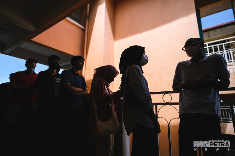 GE15: IGP confirms three voters died while waiting in line