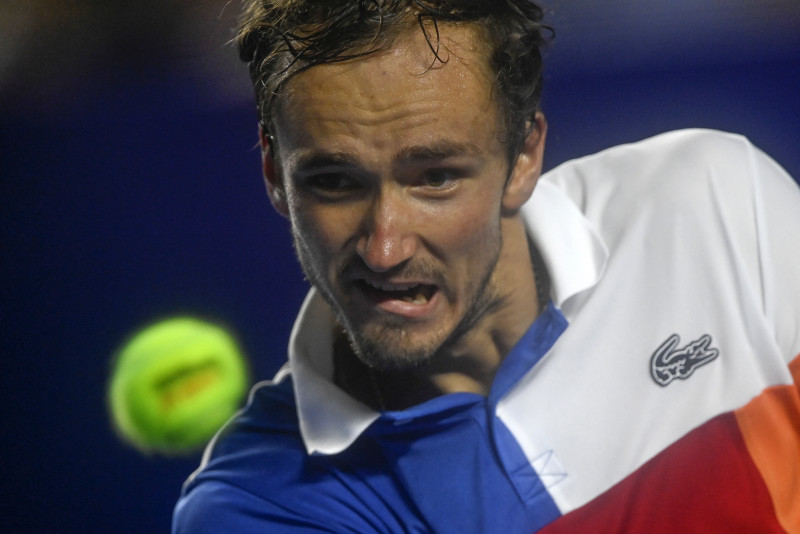 Djokovic’s 20-match win streak ends with Medvedev defeat
