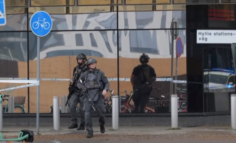 Man dead in Sweden mall shooting was target: police