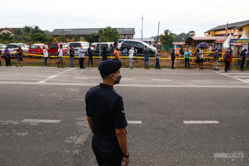 Polling centres for Melaka election open, voting begins at 8am
