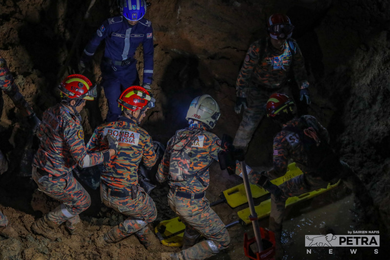 Batang Kali landslide: rescuers unearth girl’s body as death toll rises to 25