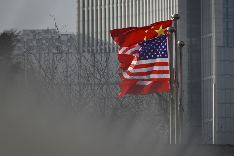 Trump orders tighter US curbs on Chinese investments in strategic areas