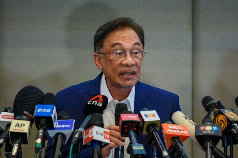 Akmal questioned, not arrested, says Anwar