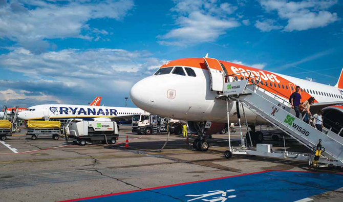 EasyJet forecasts up to £730 mil first-half loss