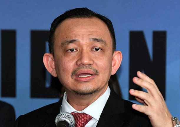 Maszlee raises RM100k to help stranded students