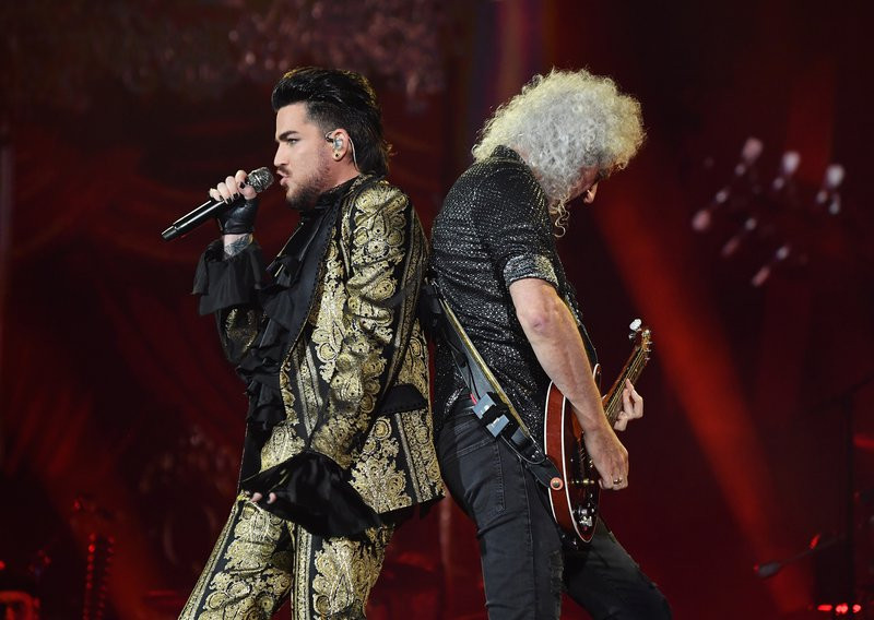 Queen back at No.1 on the UK Album chart after 25 years
