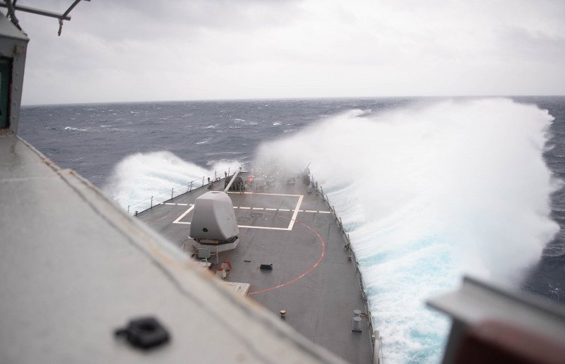 US destroyer sails through Taiwan Strait, provoking China