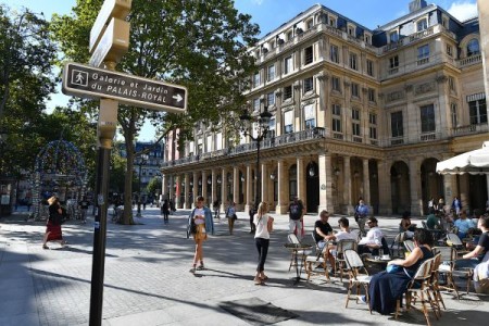 Emily in Paris – perpetuating the myth of ‘la vie en rose’