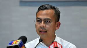 Fahmi: Cabinet did not discuss Najib’s house arrest bid