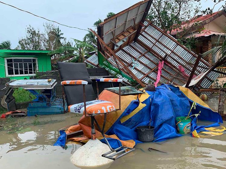 Philippines orders 200,000 to evacuate as Typhoon Goni nears