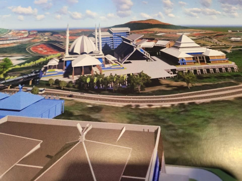 Annuar Musa faces apprehensive netizens over RM150 mil Quranic Village project
