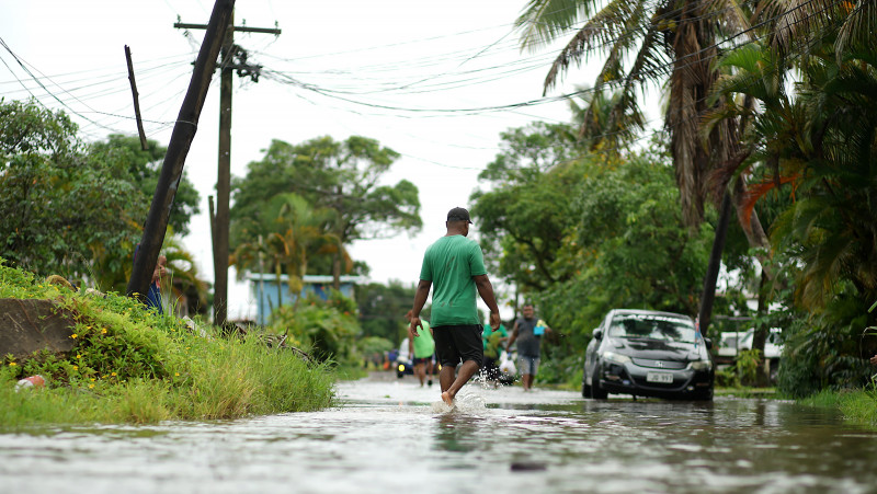 Fijians warned of flooding as super storm bears down