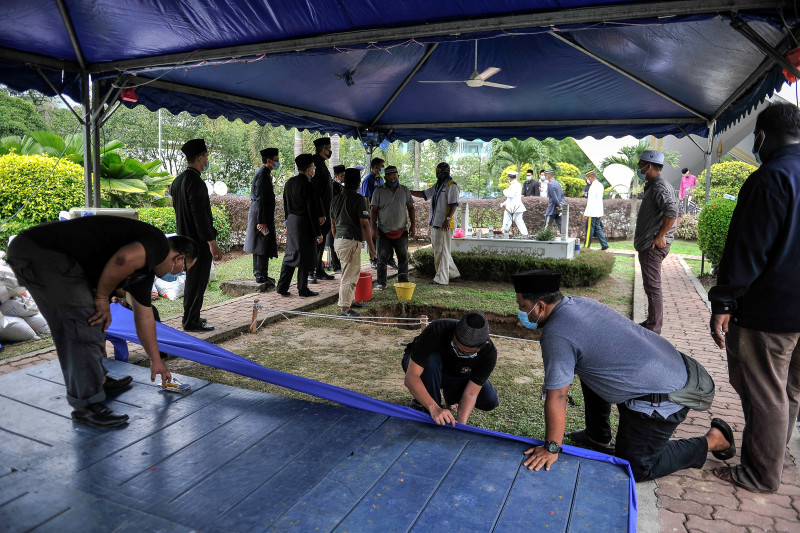 Preparations running smoothly for Tun Rahah’s state funeral