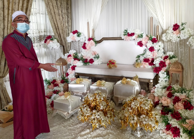 Wedding reception goes on despite groom’s absence