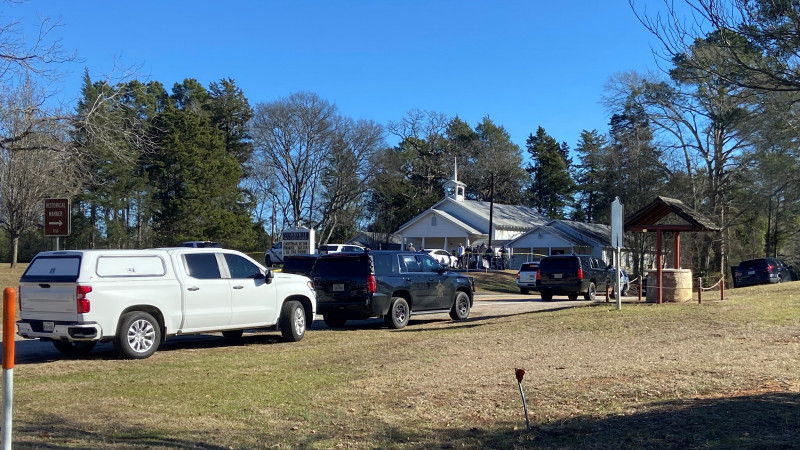 Texas church shooting leaves 1 dead, others wounded