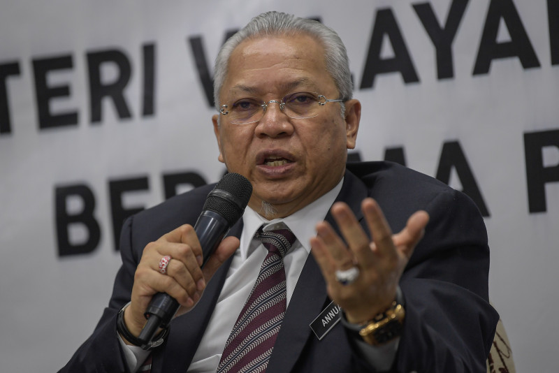 There is merit in reconsidering model for 5G roll-out: Annuar
